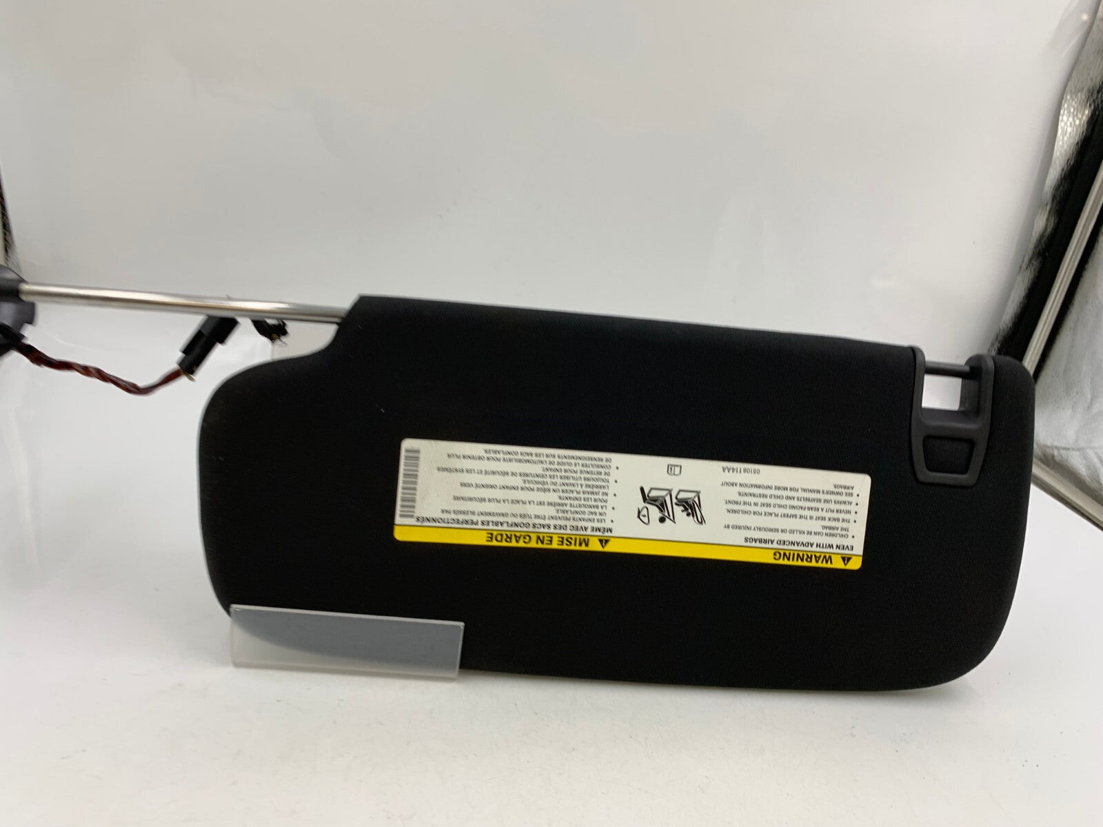 2014-2022 Jeep Grand Cherokee Passenger Sun Visor Black Illuminated C04B17025