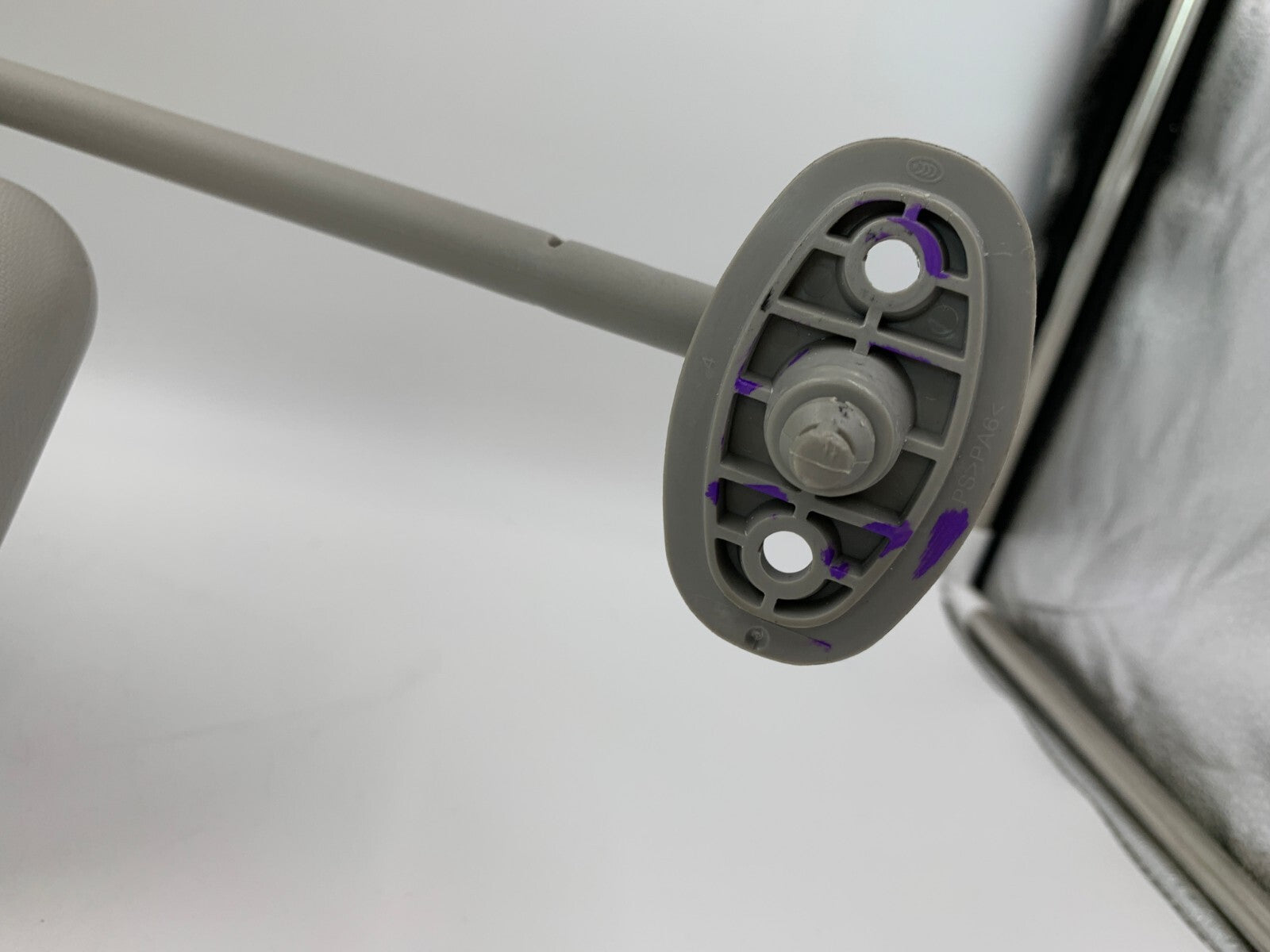 2014-2019 Kia Soul Passenger Sun Visor Gray Illuminated OEM B02B40041