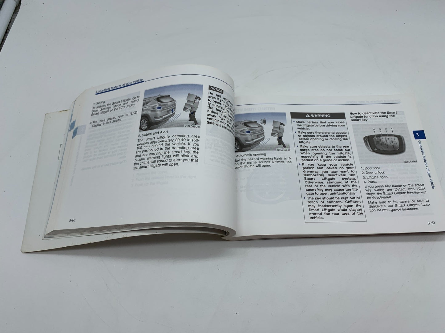 2017 Hyundai Tucson Owners Manual OEM B01B23011