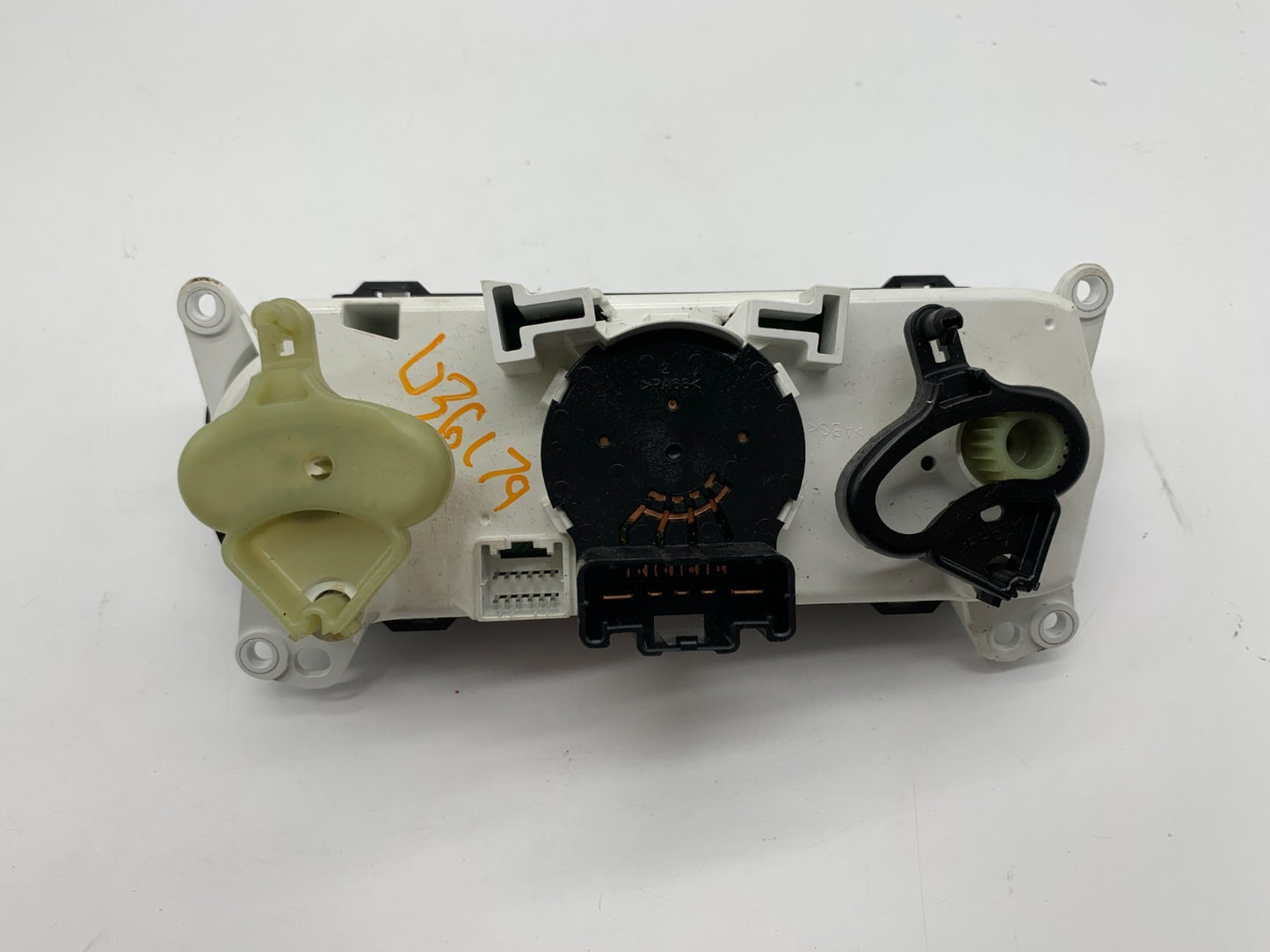 2018-2022 Hyundai Accent AC Heater Climate Control Unit OEM C03B26037