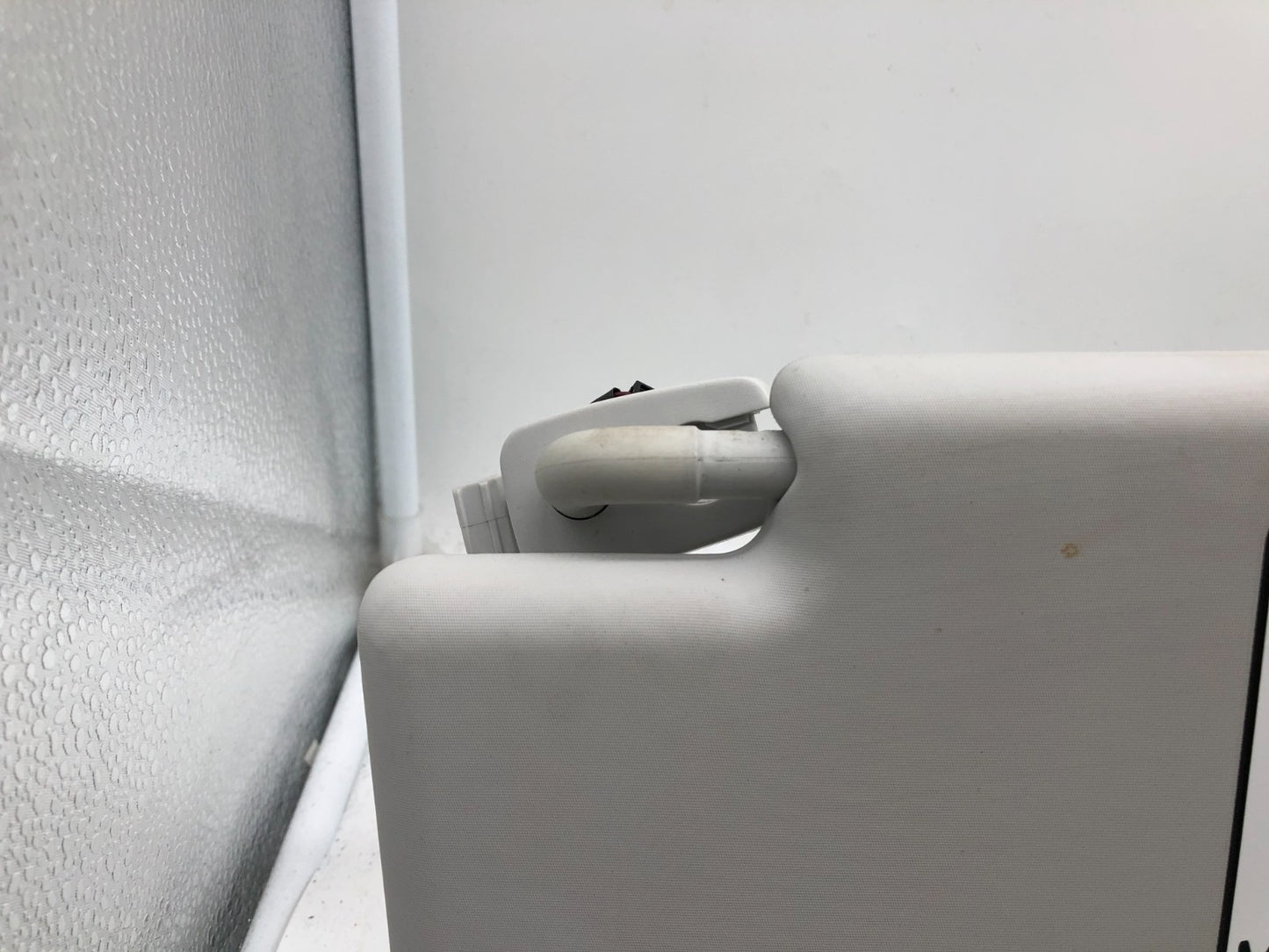 2015-2023 Jeep Commander Passenger Sun Visor Gray OEM E02B14053