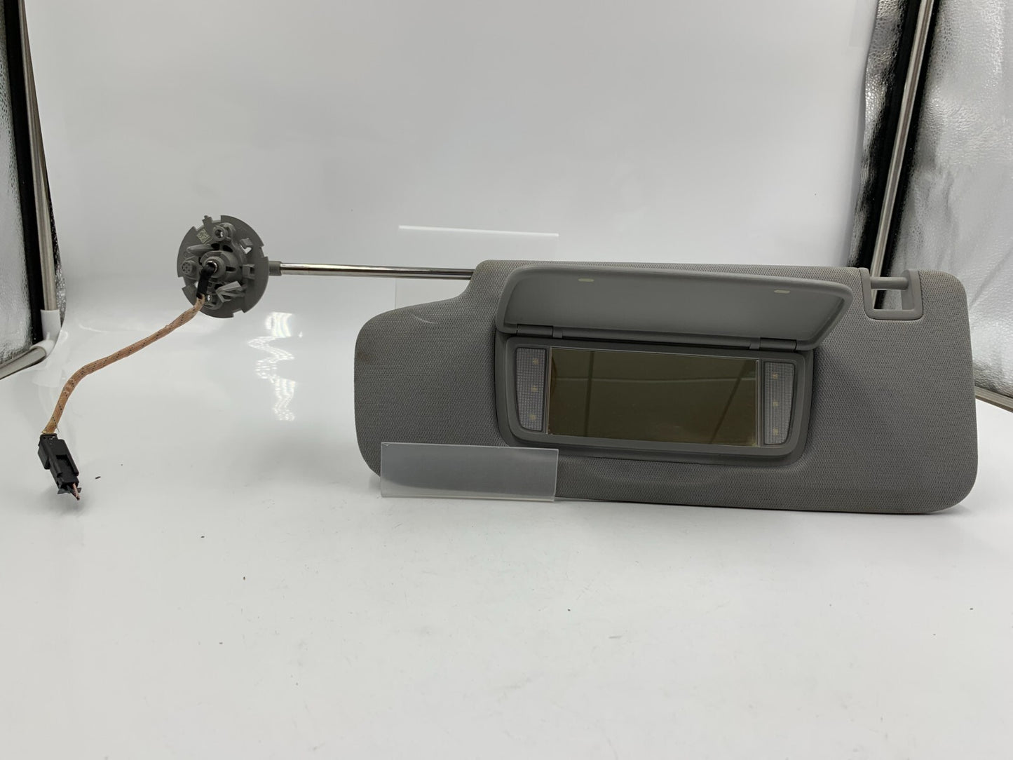 2018-2019 Chevrolet Equinox Driver Sun Visor Illumination Gray OEM A01B48025