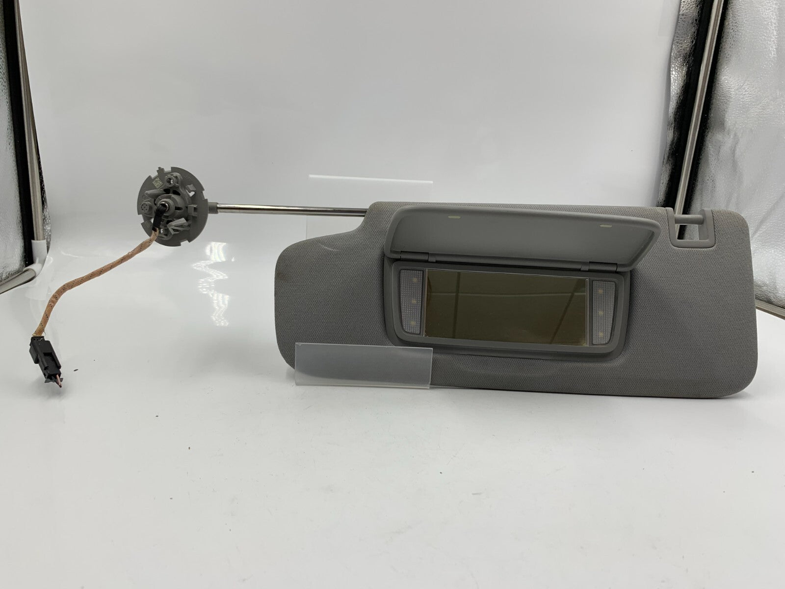 2018-2019 Chevrolet Equinox Driver Sun Visor Illumination Gray OEM A01B48025