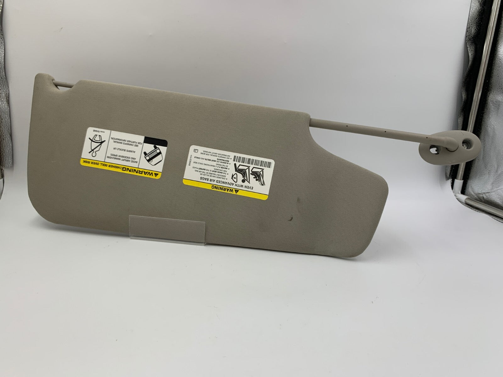 2006-2010 Jeep Commander Driver Sun Visor OEM E01B30079