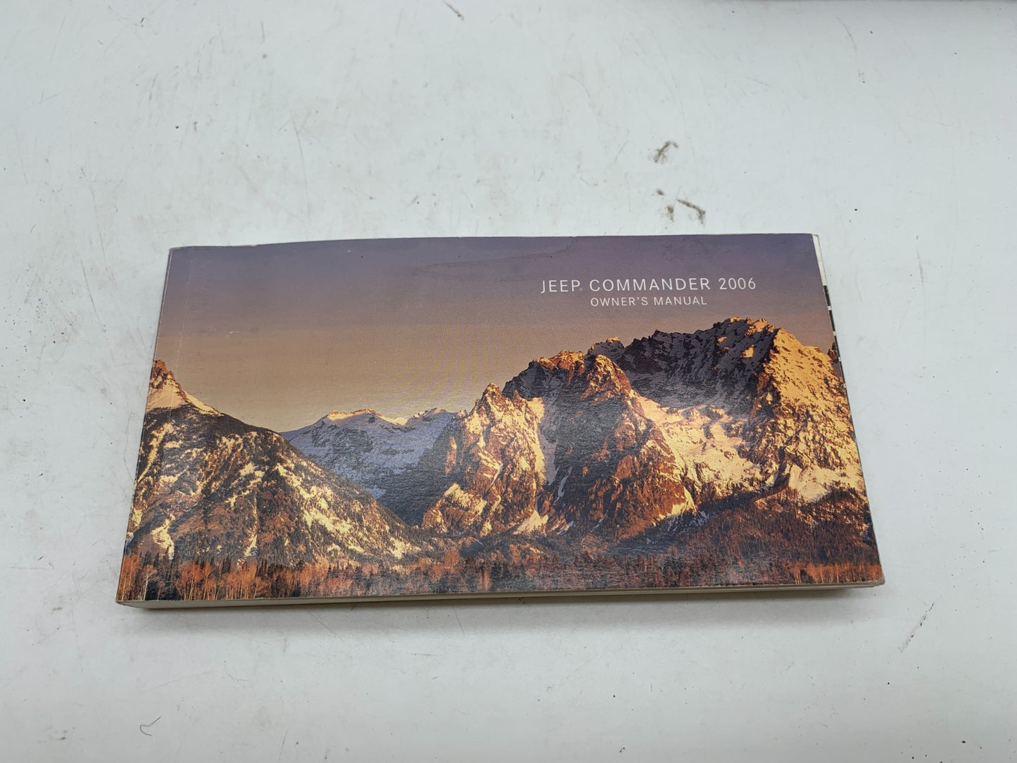 2006 Jeep Commander Owners Manual Set with Case OEM C02B01013