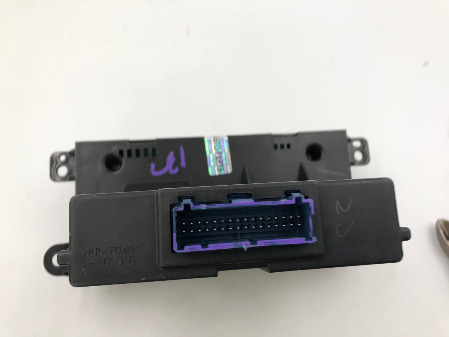 2005-2006 Cadillac CTS AC Heater Climate Control Temperature Unit OEM C04B58006