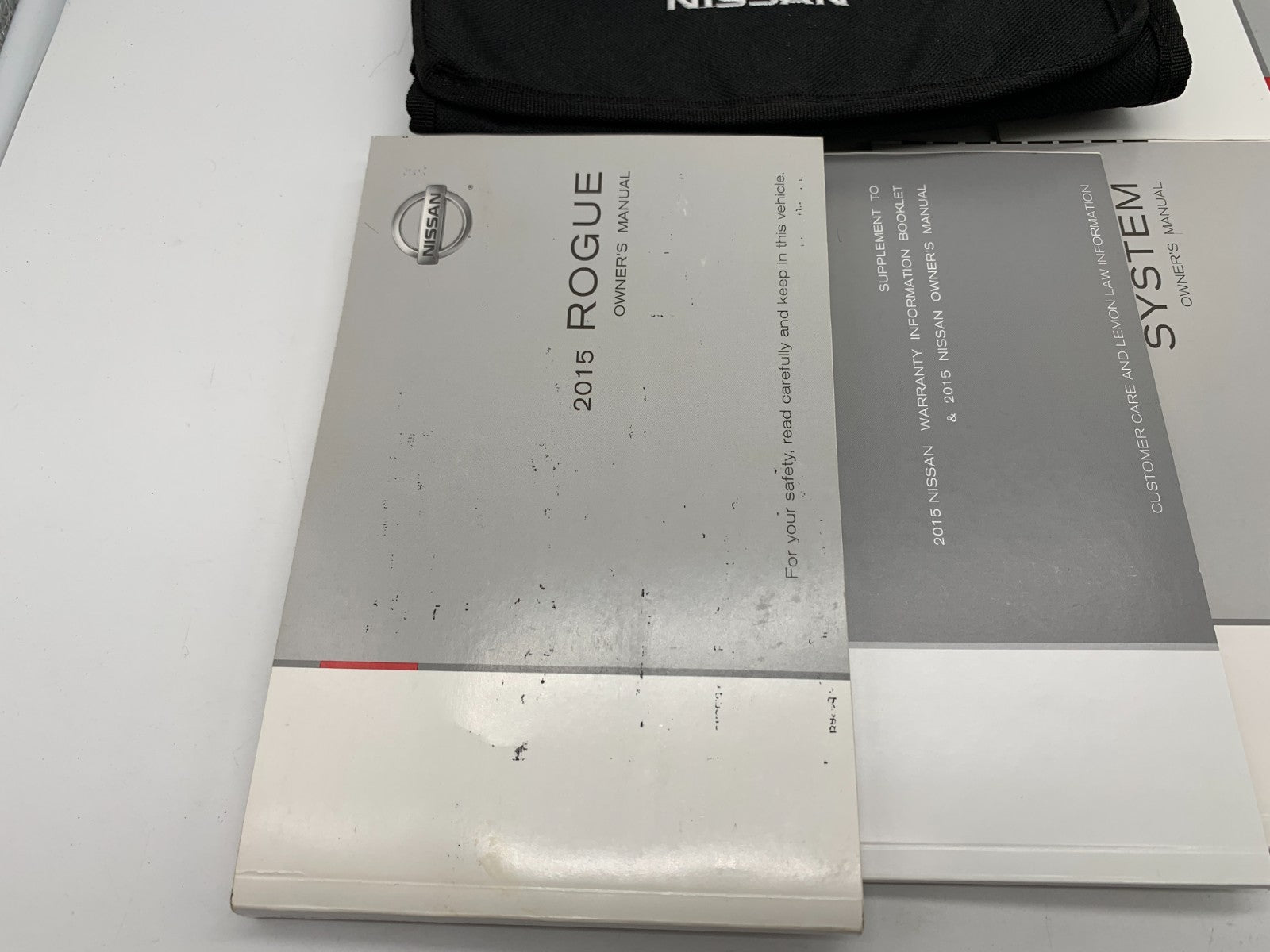 2015 Nissan Rogue Owners Manual Set with Case OEM D03B05023