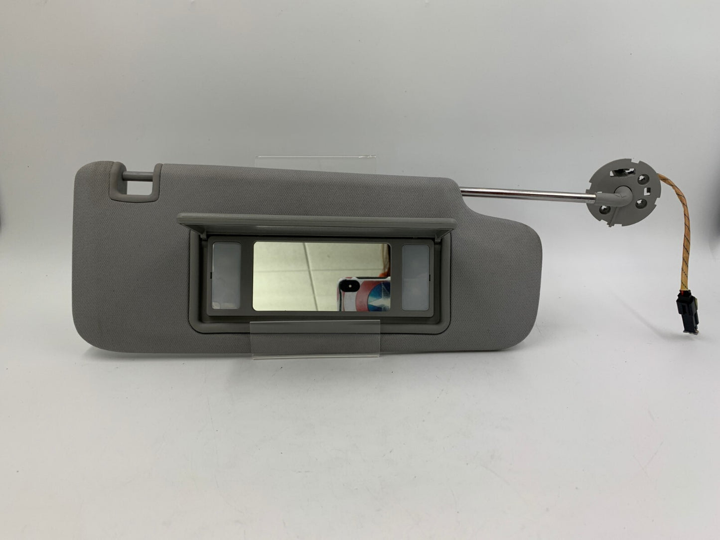 2016-2021 Chevrolet Malibu Passenger Sun Visor Illuminated OEM C02B32026