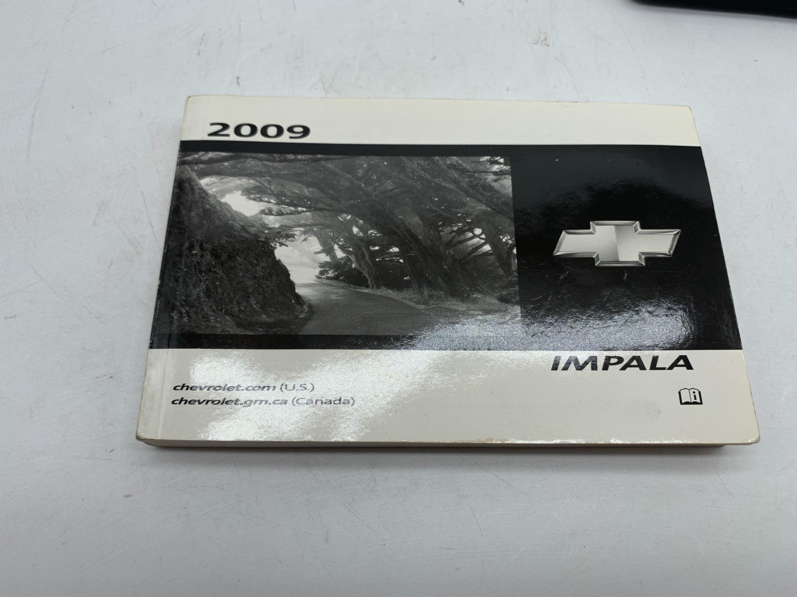 2009 Chevrolet Impala Owners Manual Set with Case OEM D03B50007