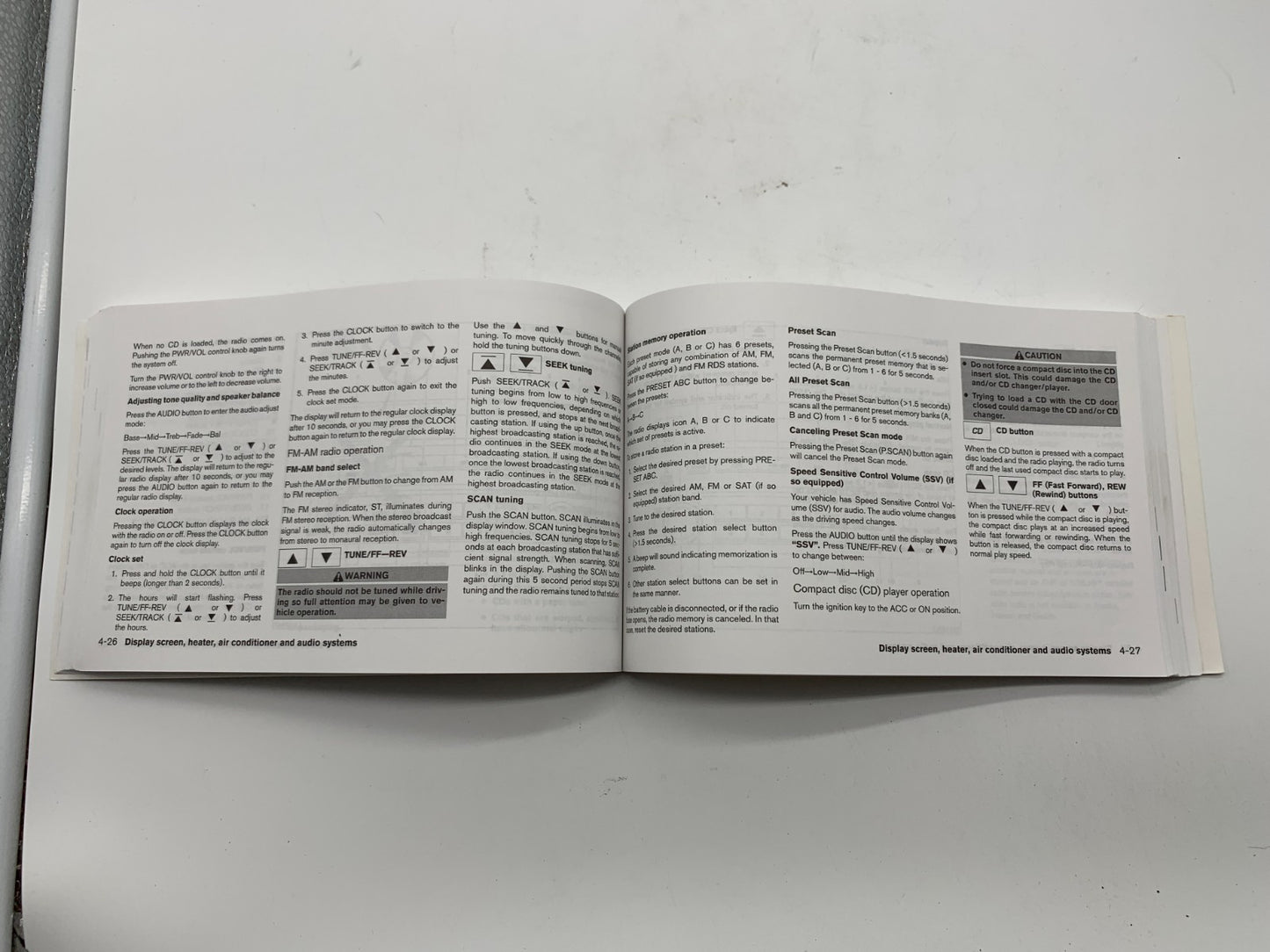 2006 Nissan Altima Owners Manual Set with Case OEM B02B56007