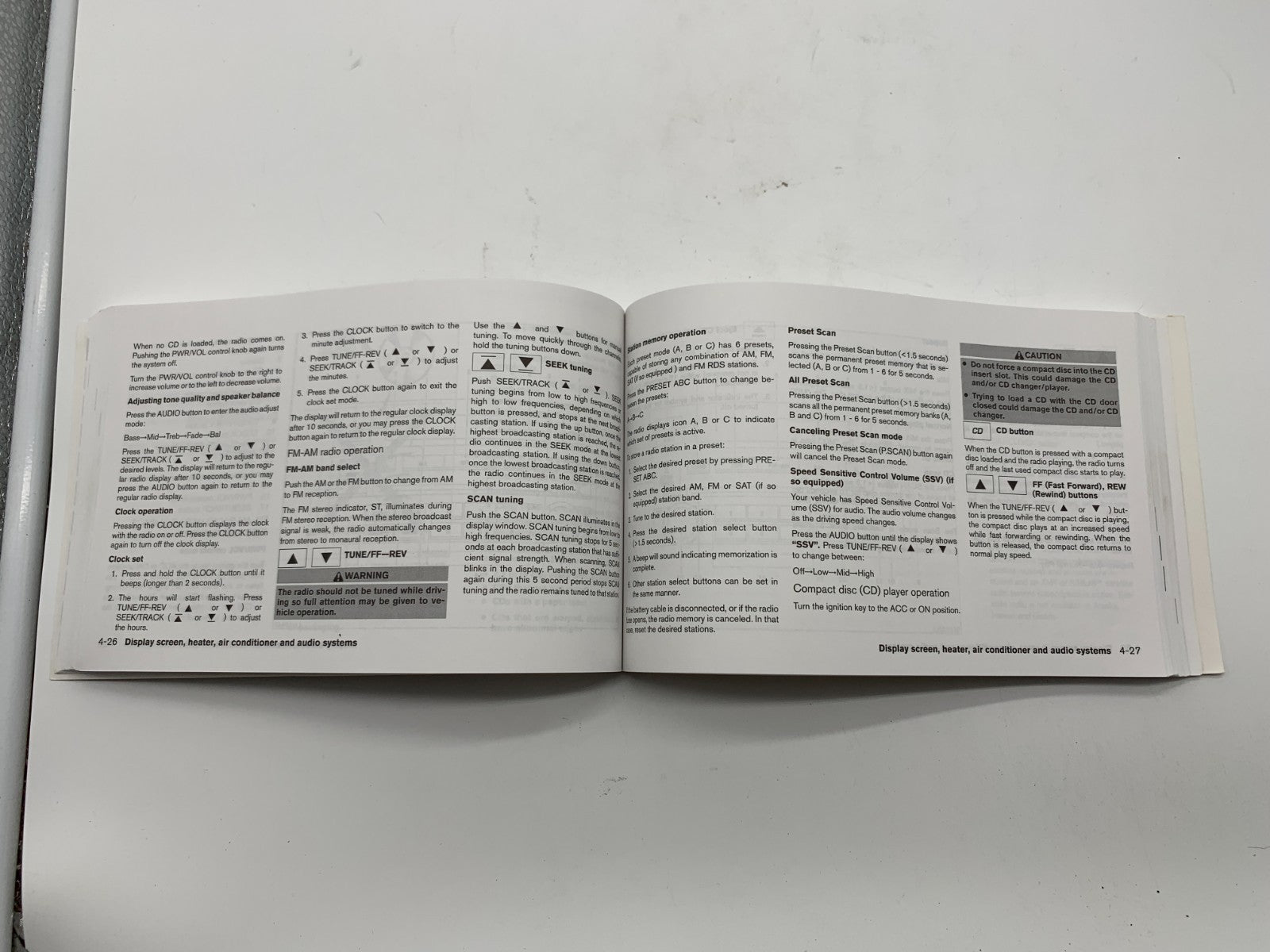 2006 Nissan Altima Owners Manual Set with Case OEM B02B56007