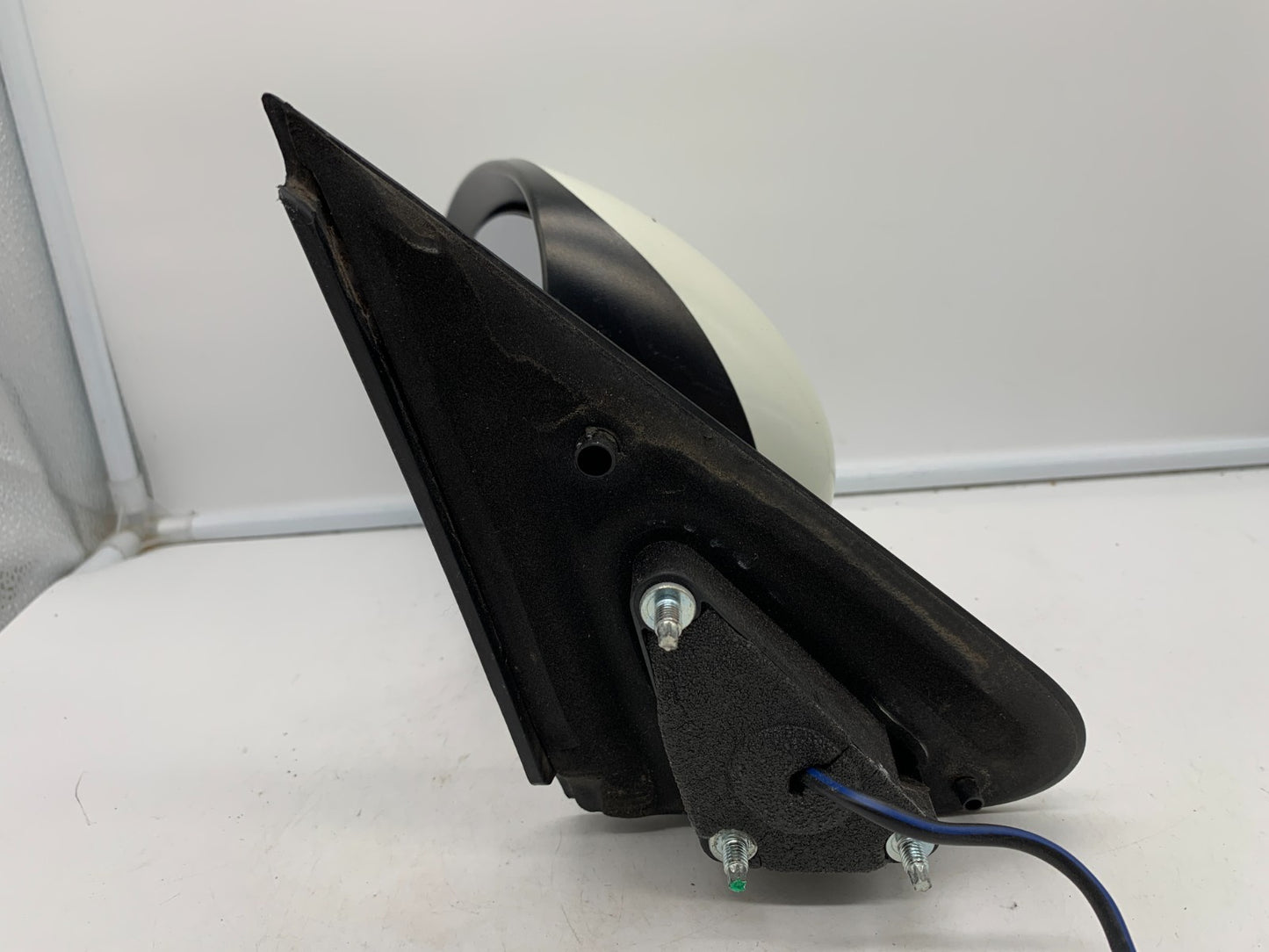 2011-2012 Nissan Juke Driver Side View Power Door Mirror White OEM