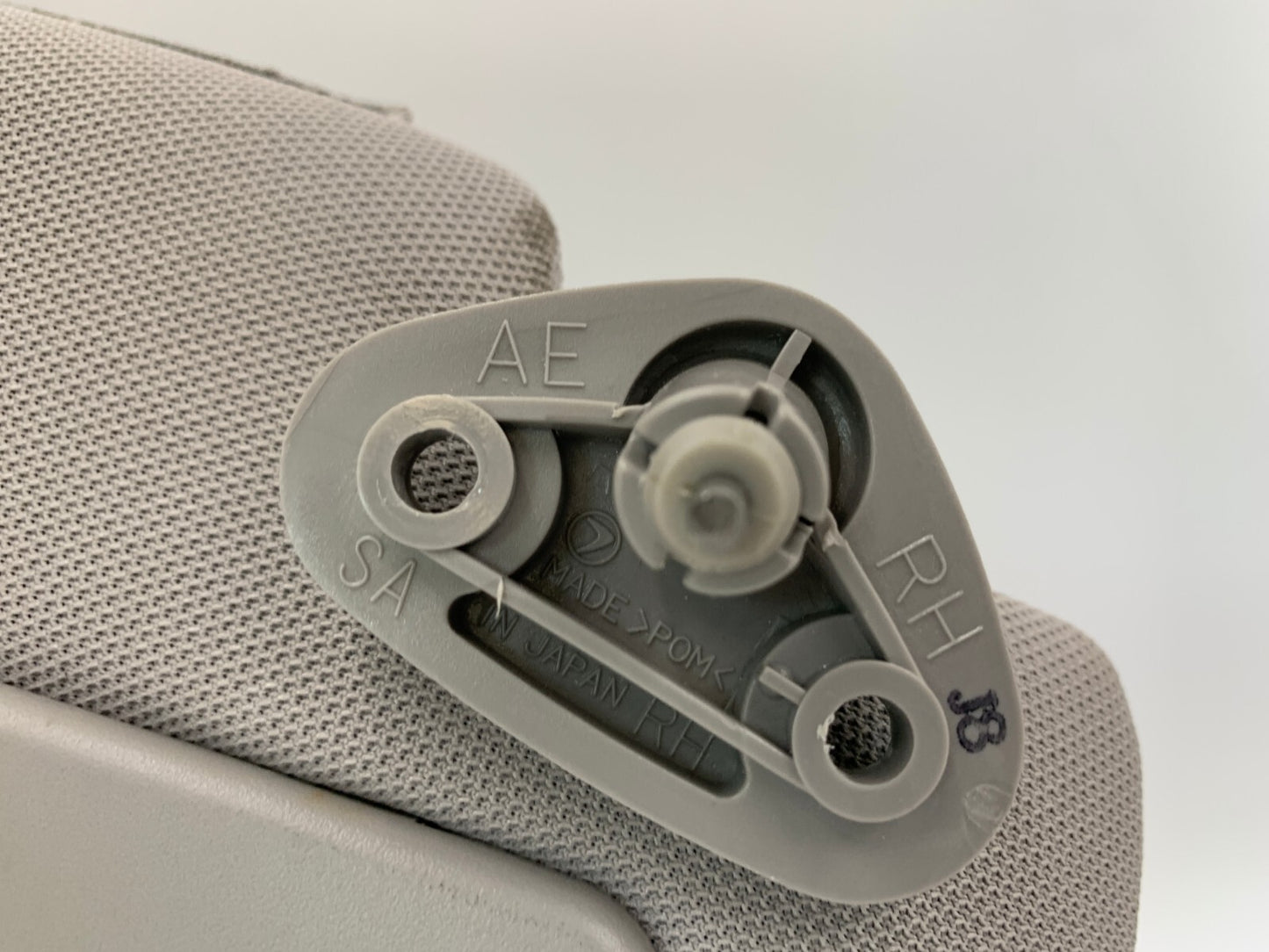 2003-2005 Subaru Forester Passenger Sun Visor Gray OEM E02B28036