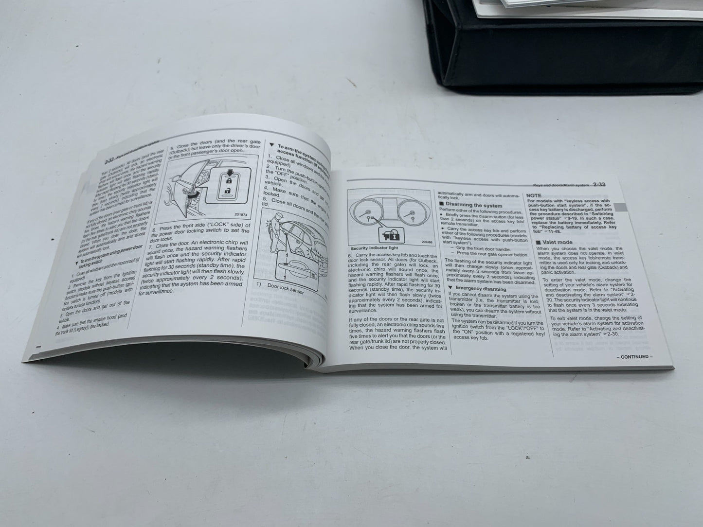 2018 Subaru Legacy Outback Owners Manual Set with Case OEM D03B67010