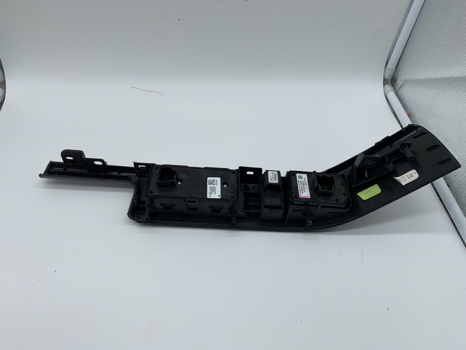 2014-2019 Chevrolet Tahoe Master Power Window Switch OEM B03B55039