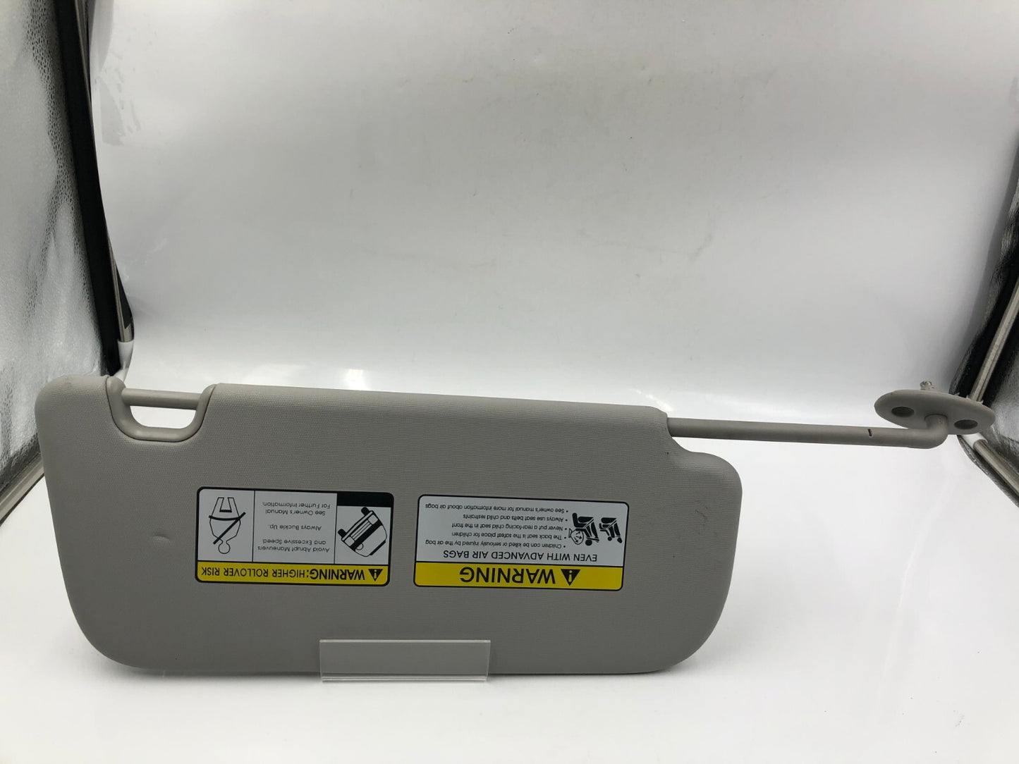 2014-2019 Kia Soul Driver Sun Visor Gray Illuminated OEM B03B12001