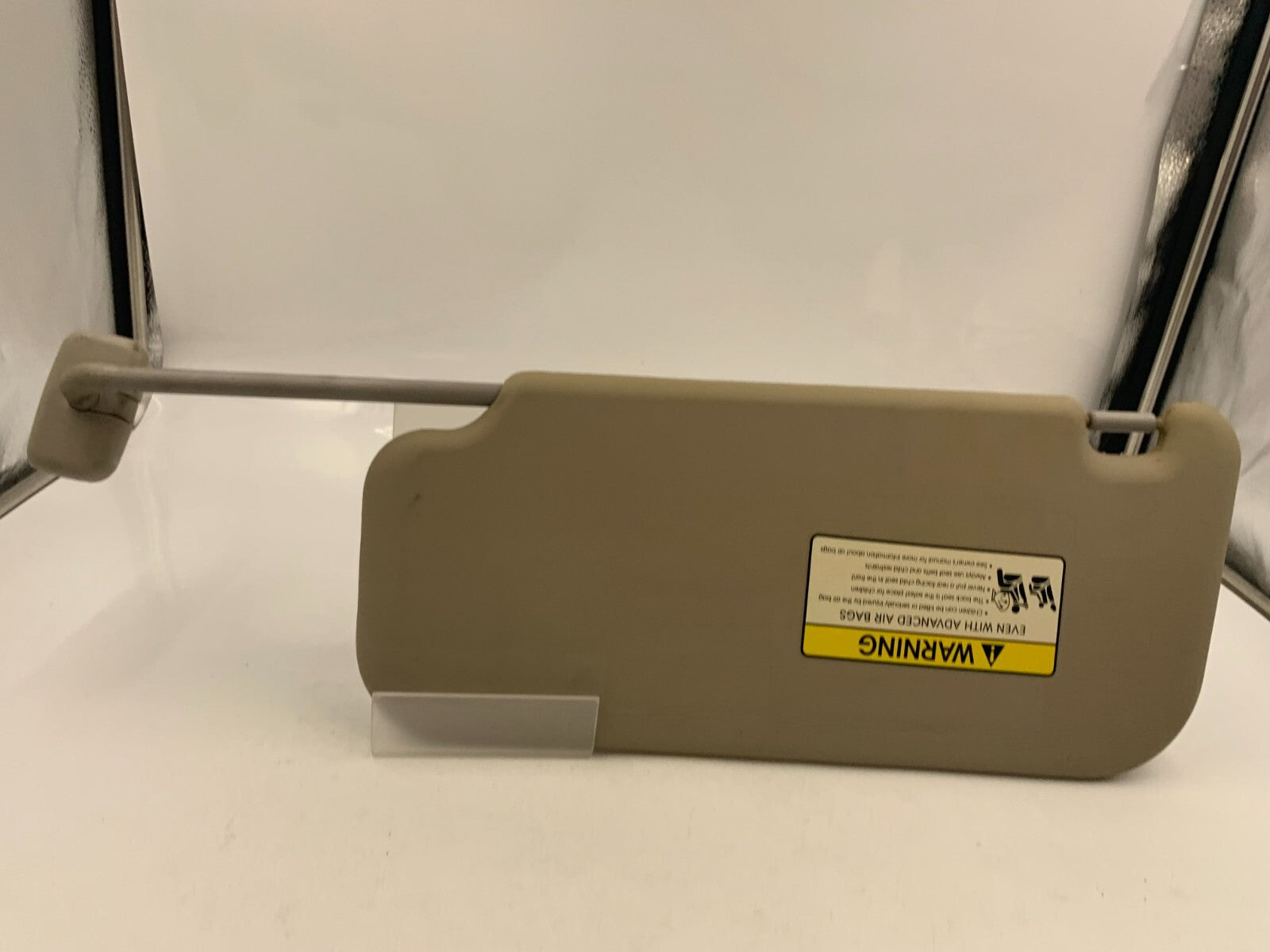 2010-2013 Kia Soul Passenger Sun Visor Sunvisor Gray OEM E01B39082