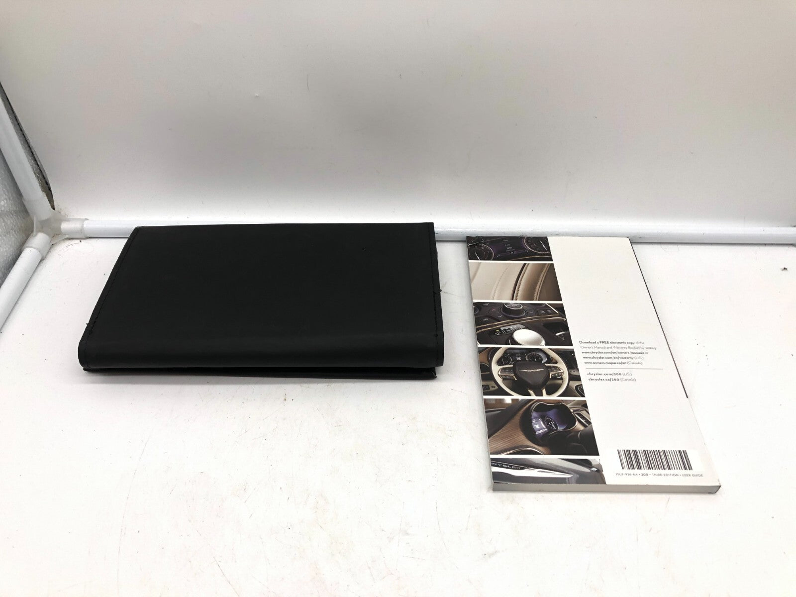 2015 Chrysler 200 Owners Manual with Case OEM A01B26004