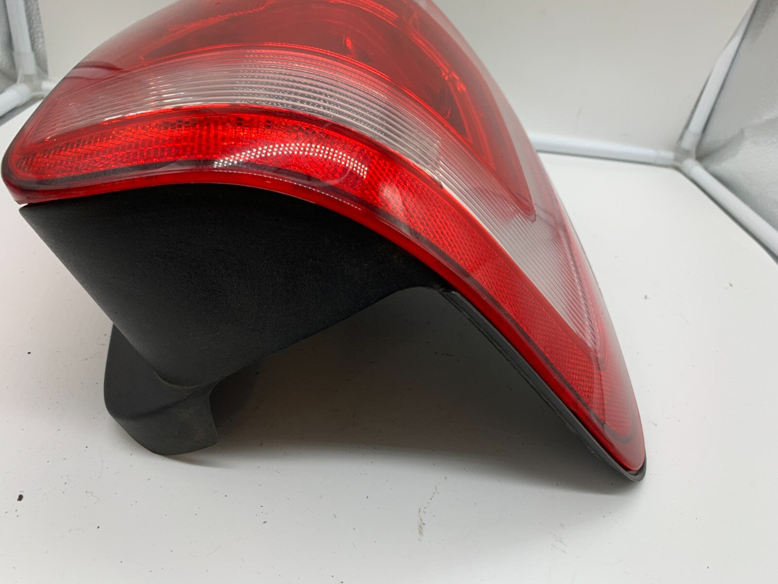 2008-2012 Ford Escape Driver Side Tail light Taillight OEM D03B68002