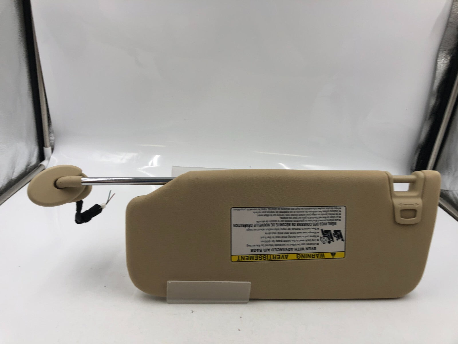 2013-2016 Toyota Avalon Passenger Sunvisor Sun Visor Beige Illuminated D03B21003