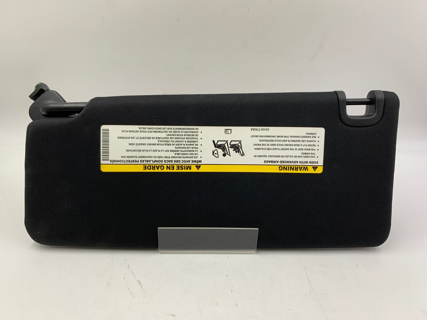 2016-2017 Chrysler 200 Passenger Sun Visor Black Illuminated OEM A02B36007