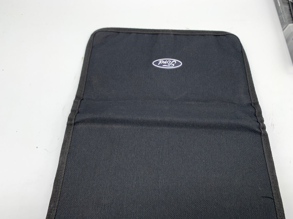 2018 Ford Explorer Owners Manual Set with Case OEM R01B30014