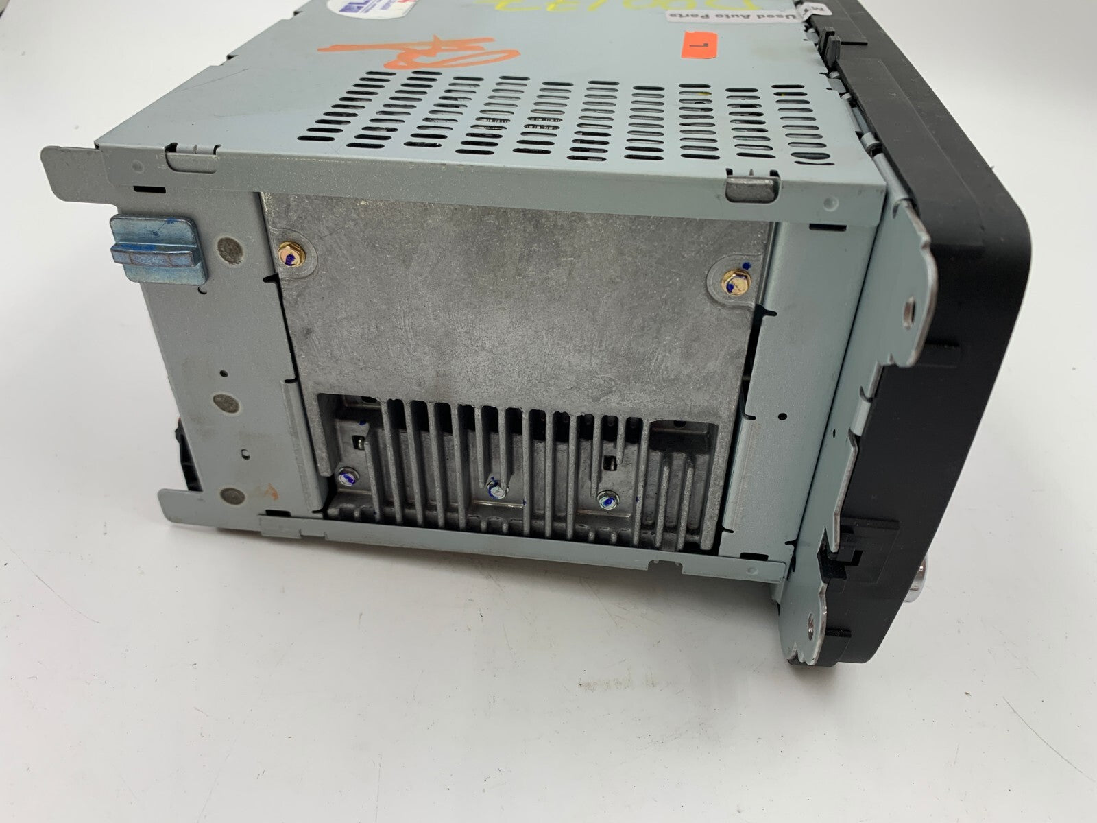2010-2011 Volkswagen Golf AM FM Radio CD Player Receiver OEM B04B34002