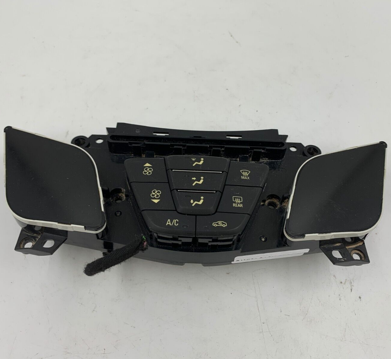 2014-2016 Buick Lacrosse AC Heater Climate Control Unit OEM D02B69006