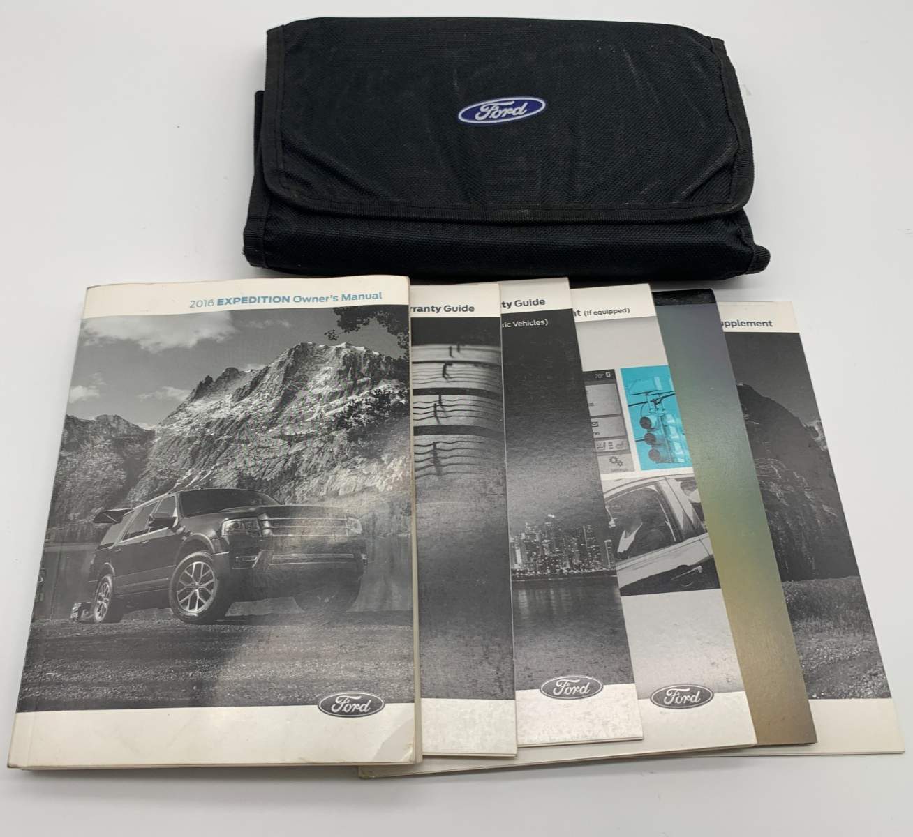 2016 Ford Expedition Owners Manual Set with Case OEM B03B23029