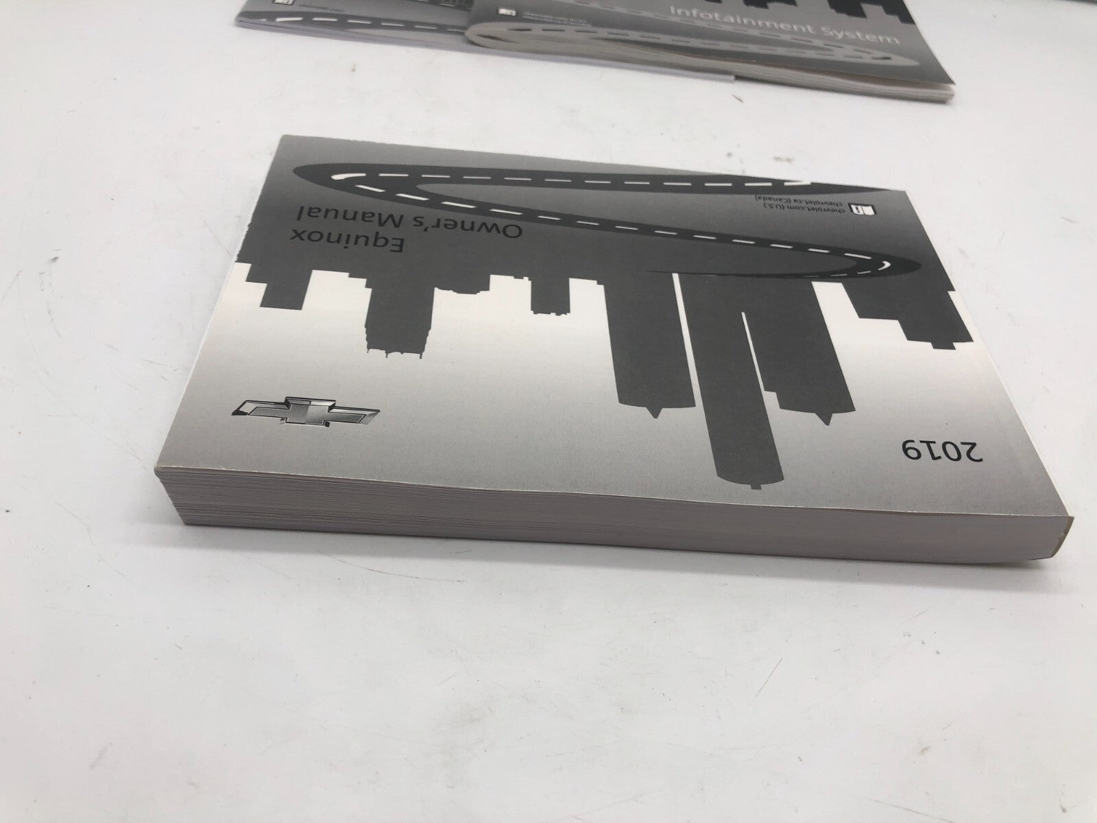 2019 Chevrolet Equinox Owners Manual Set OEM A01B41002