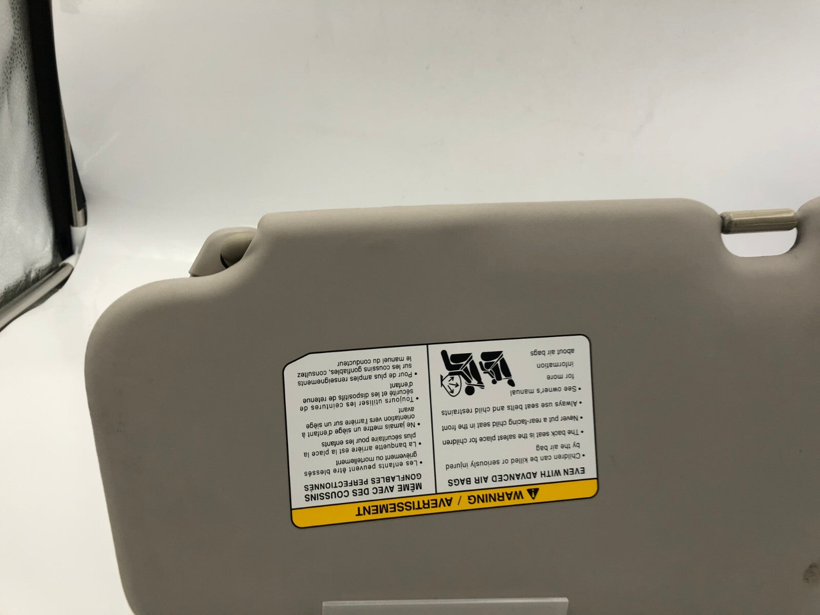 2011-2013 Nissan Juke Passenger Sun Visor Gray OEM B01B32040