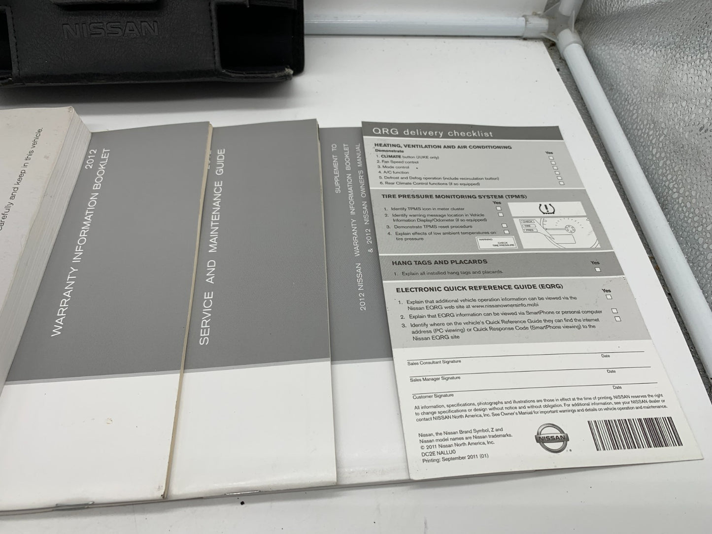 2012 Nissan Murano Owners Manual Set with Case OEM