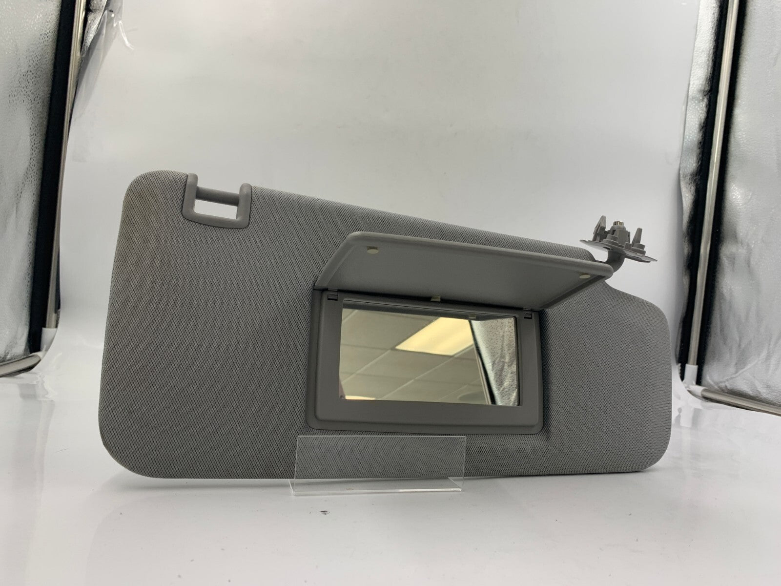 2017-2021 Chevrolet Trax Passenger Sun Visor Gray OEM C01B06030