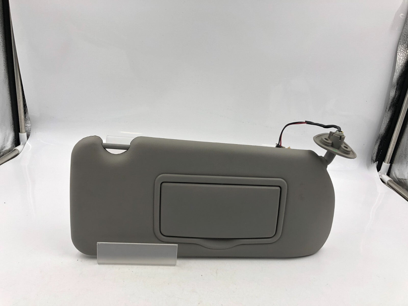 2004-2009 Cadillac SRX Passenger Sun Visor Gray OEM D04B28060