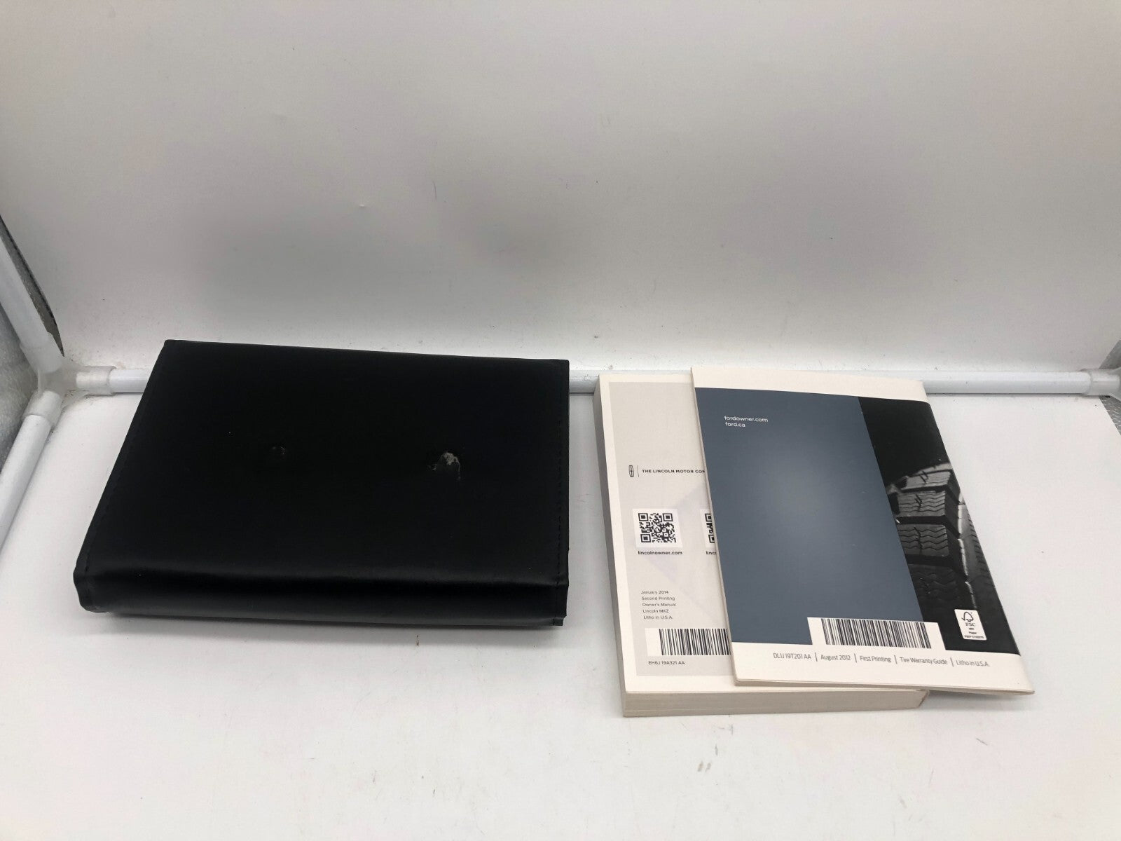 2014 Lincoln MKZ Owners Manual Set with Case OEM A02B08016