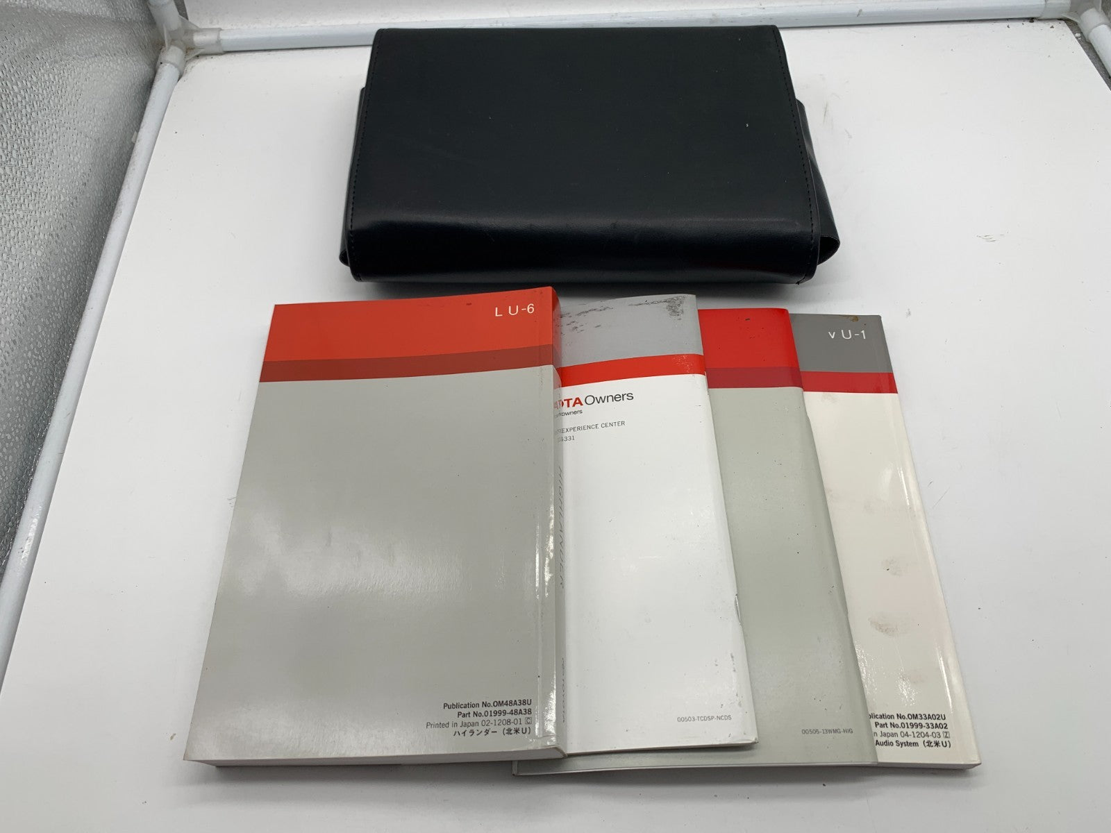 2013 Toyota Highlander Owners Manual Set with Case OEM B03B23019