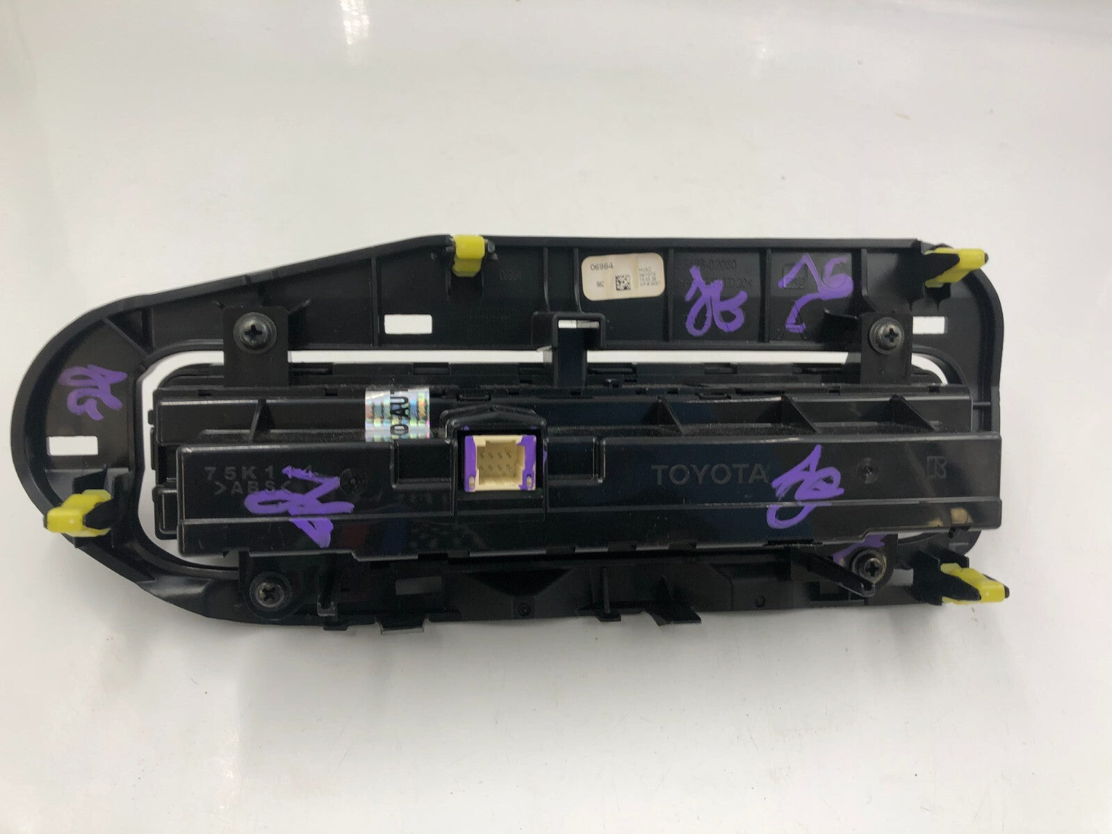 2017-2019 Toyota Corolla AC Heater Climate Control Unit OEM E02B07059