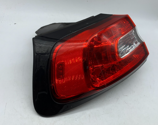 2014-2018 Jeep Cherokee Driver Side Tail Light Taillight OEM C02B19002