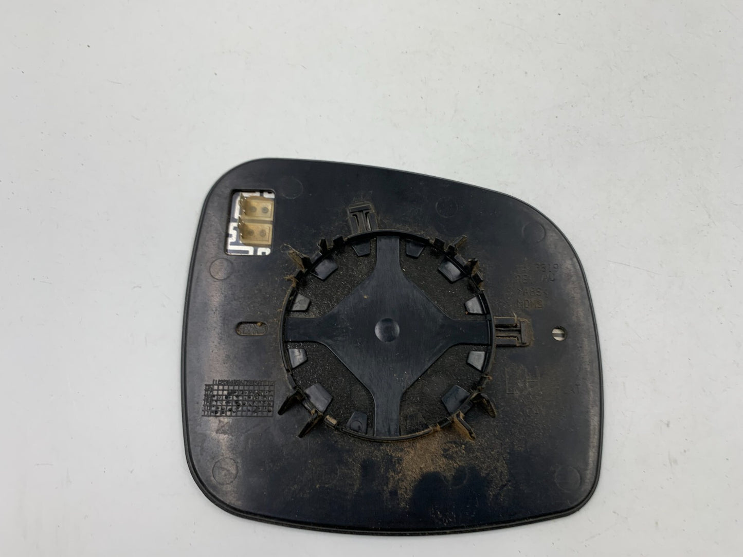 2008-2010 Chrysler Town & Country Driver Power Door Mirror Glass Only E01B43081