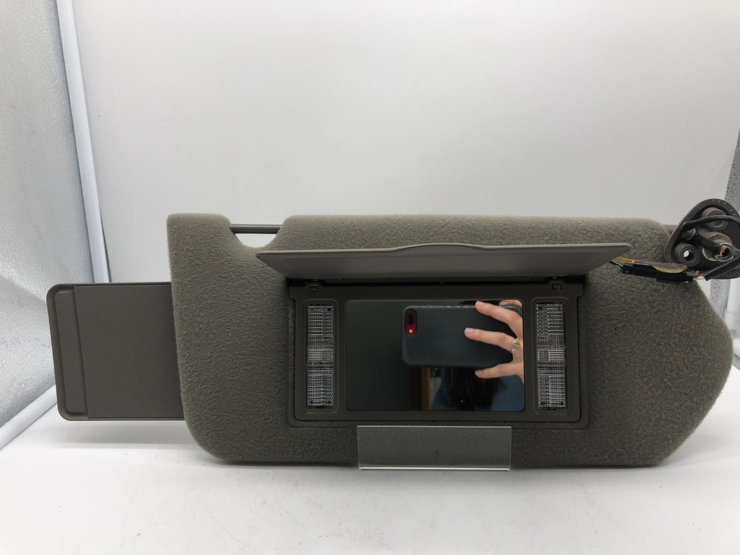 2000-2005 Chevrolet Impala Passenger Sun Visor Gray OEM A01B46007