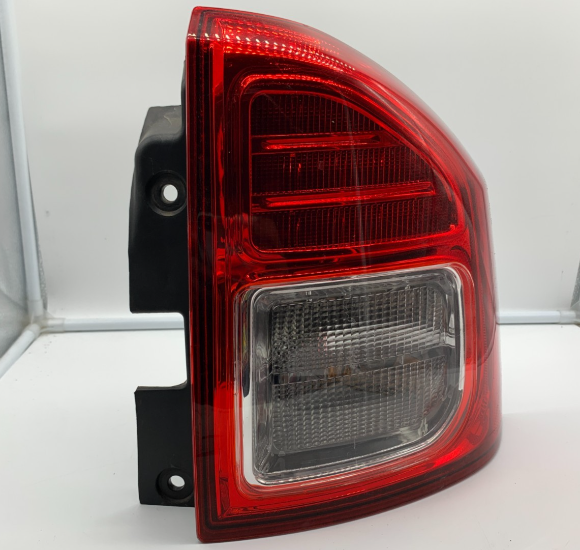 2011-2013 Jeep Compass Passenger Side Tail Light Taillight OEM B04B04065