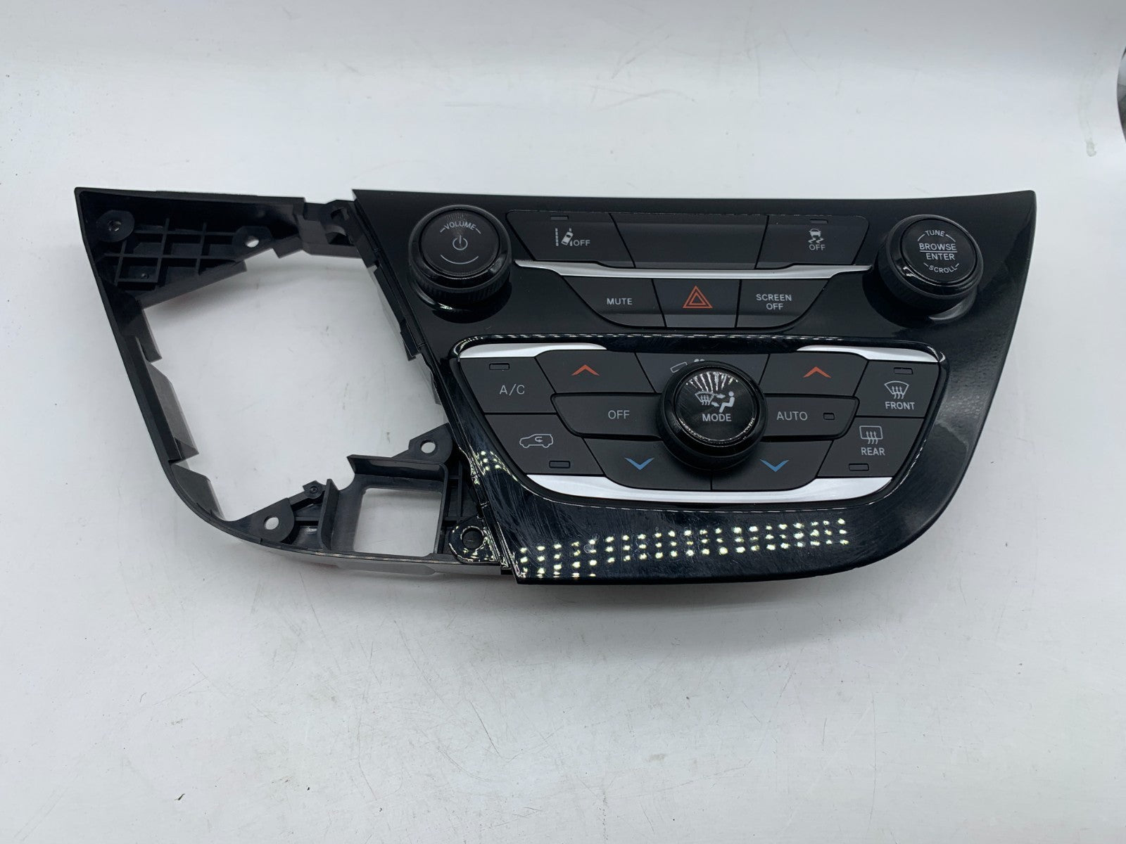 2018-2020 Chrysler Pacifica Climate Control 3 Zone AC Heater Unit OEM D03B50003