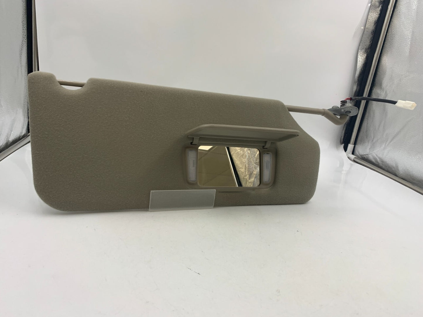2011-2014 Toyota Sienna Passenger Visor Sunvisor Gray Illuminated OEM D04B41054