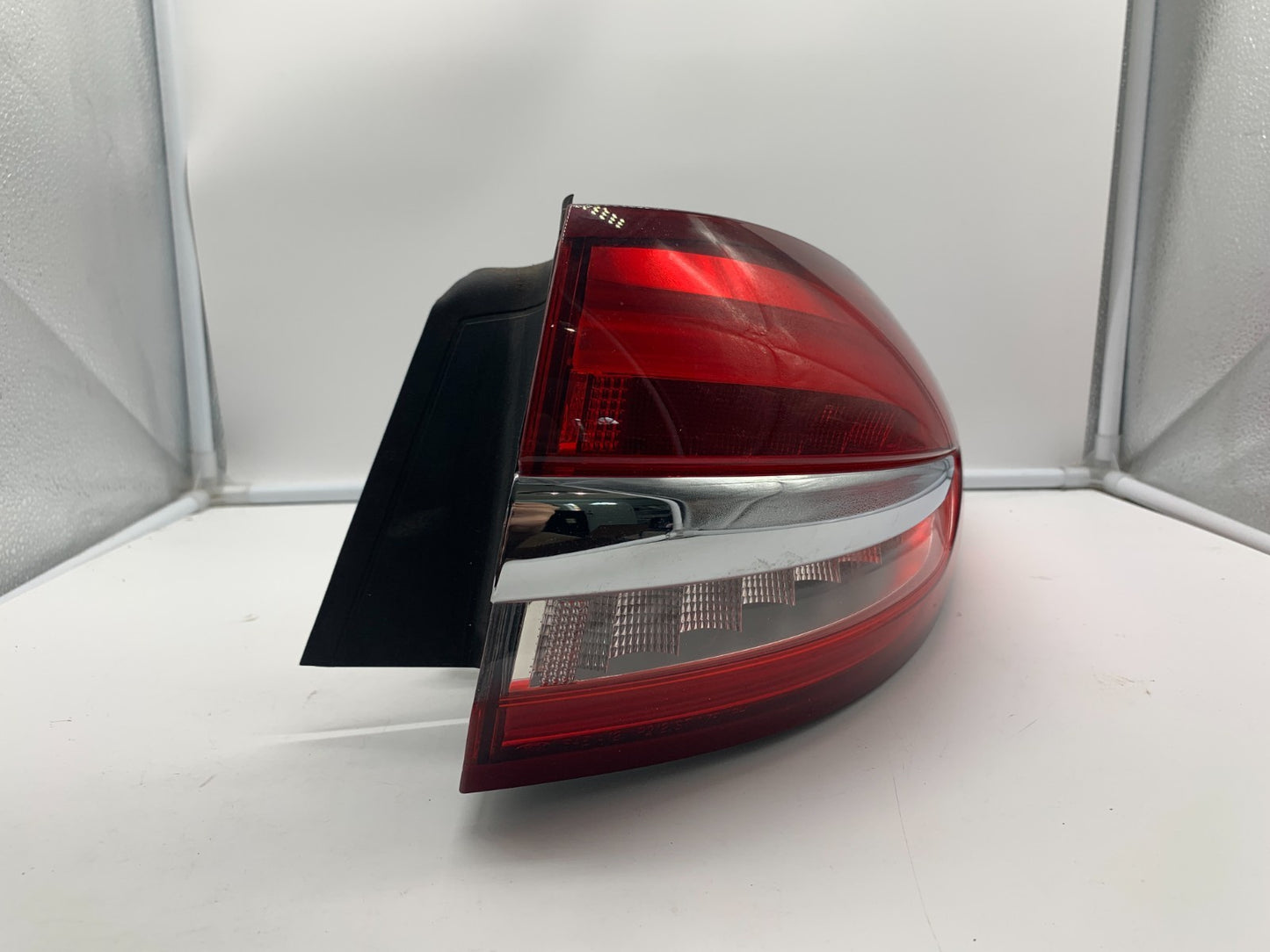 2017-2020 Ford Fusion Driver Side Tail Light Taillight OEM B04B23018