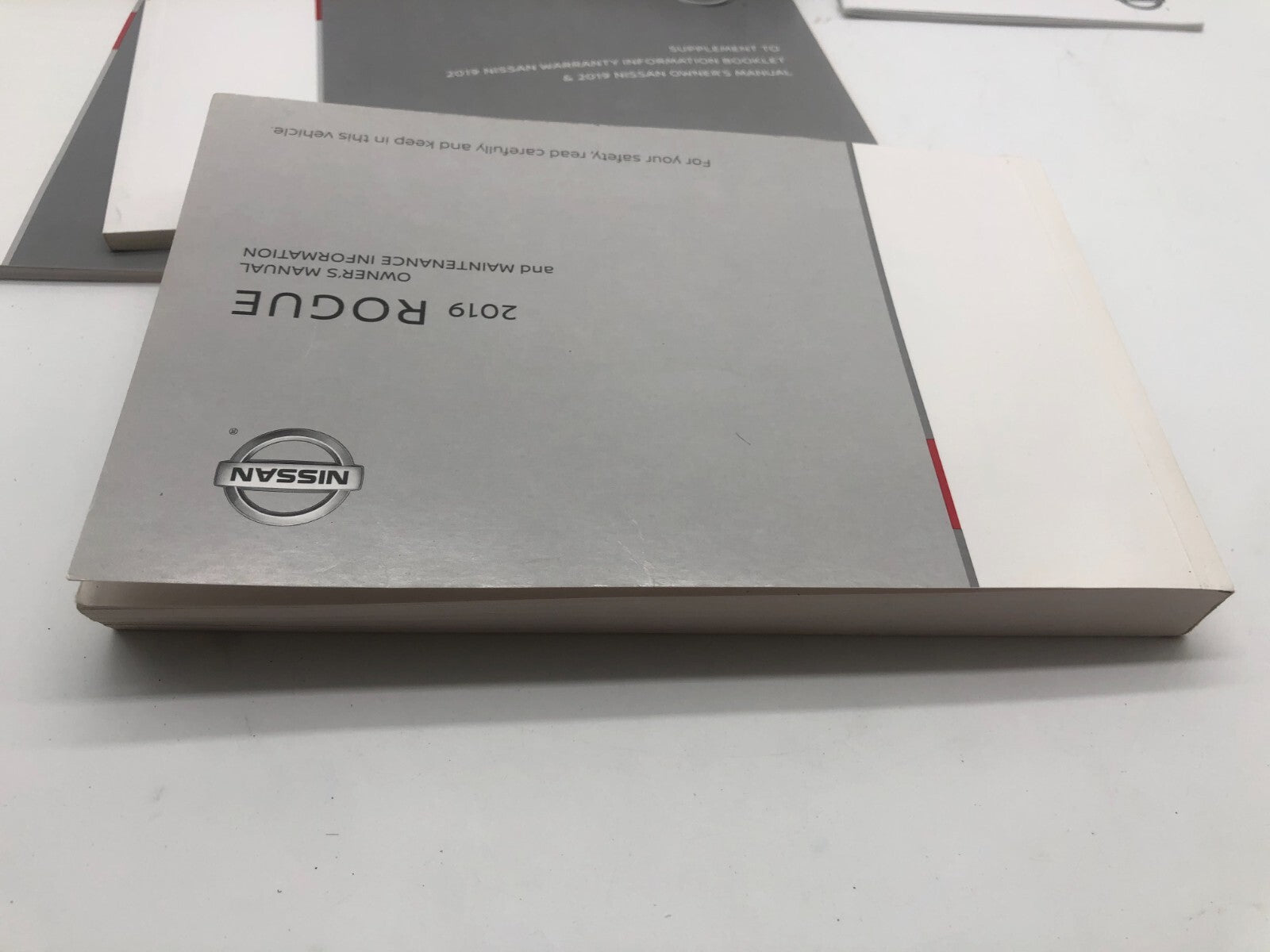2019 Nissan Rogue Owners Manual Set with Case OEM A02B08022