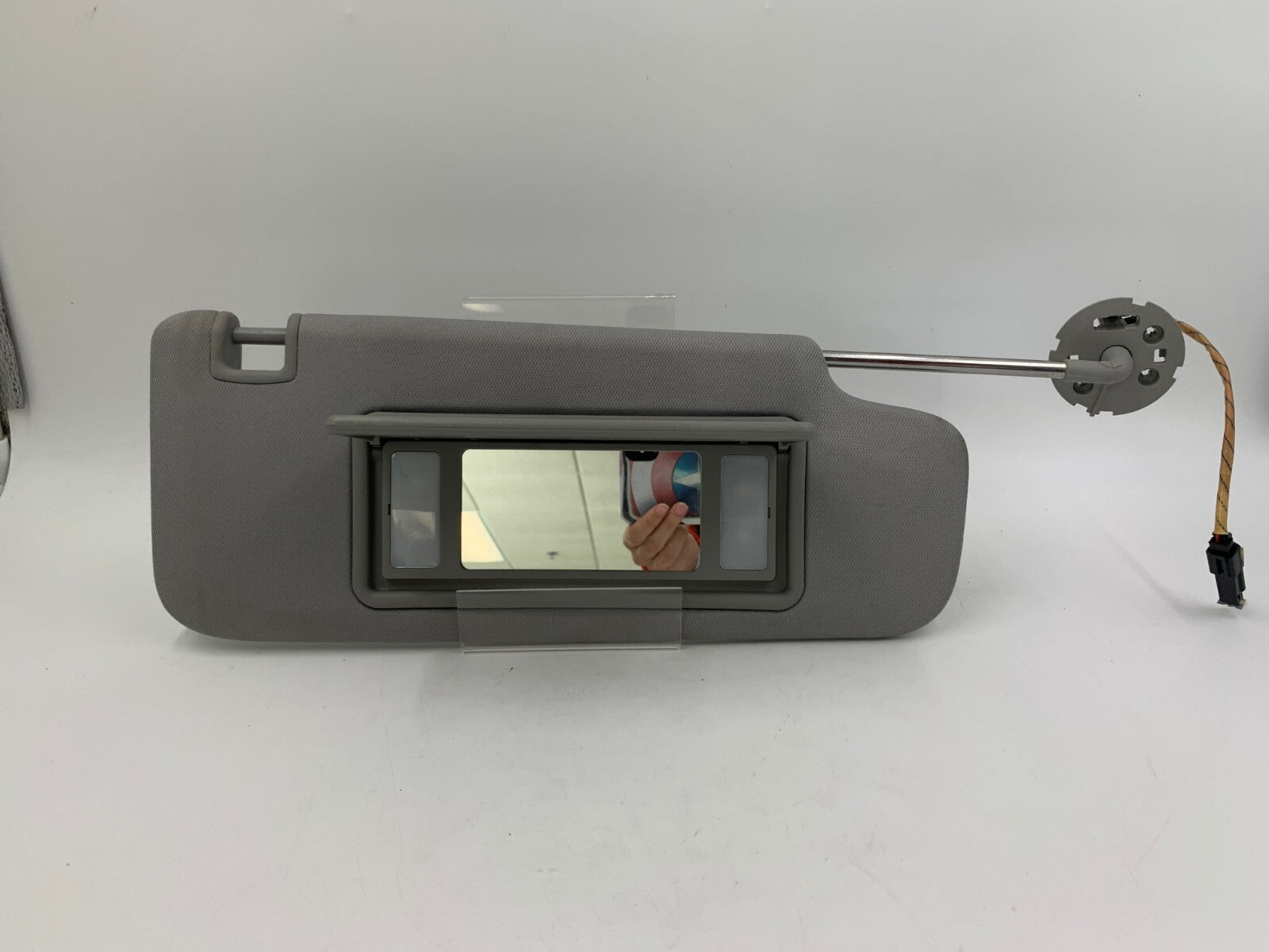 2016-2021 Chevrolet Malibu Passenger Sun Visor Illuminated OEM C02B32026