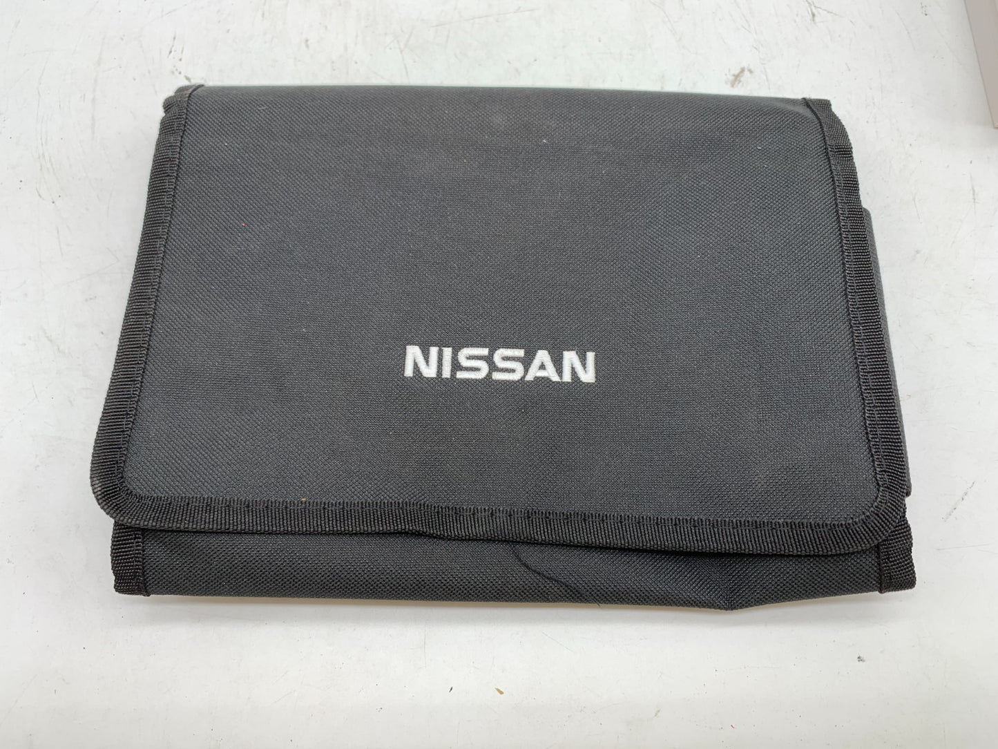 2019 Nissan Rogue Owners Manual Set with Case OEM A03B43002
