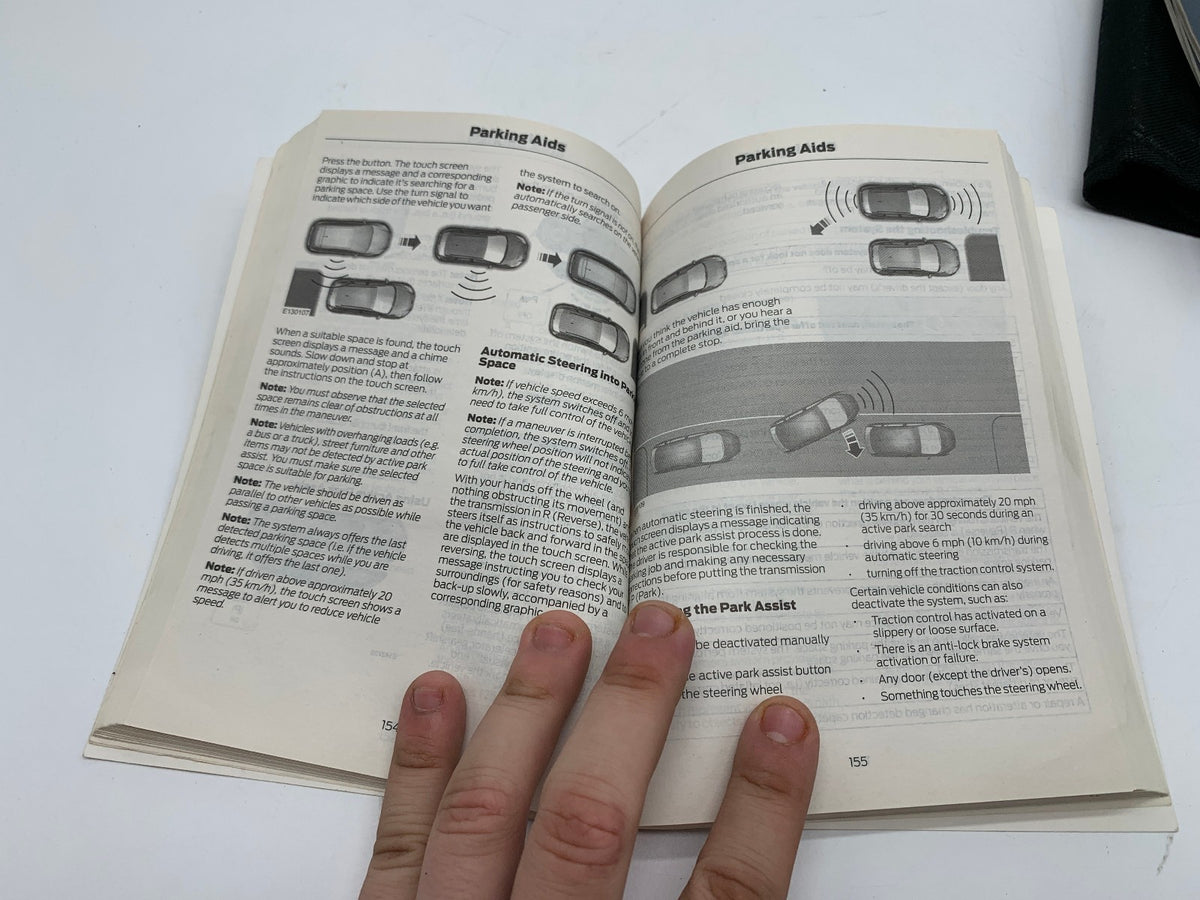 2014 Ford Escape Owners Manual Set with Case OEM R01B14025
