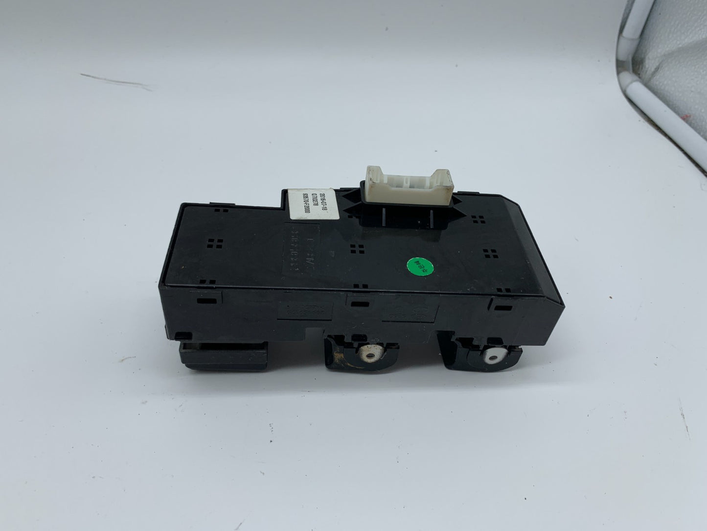 2017-2020 Hyundai Elantra Master Power Window Switch OEM B03B55040