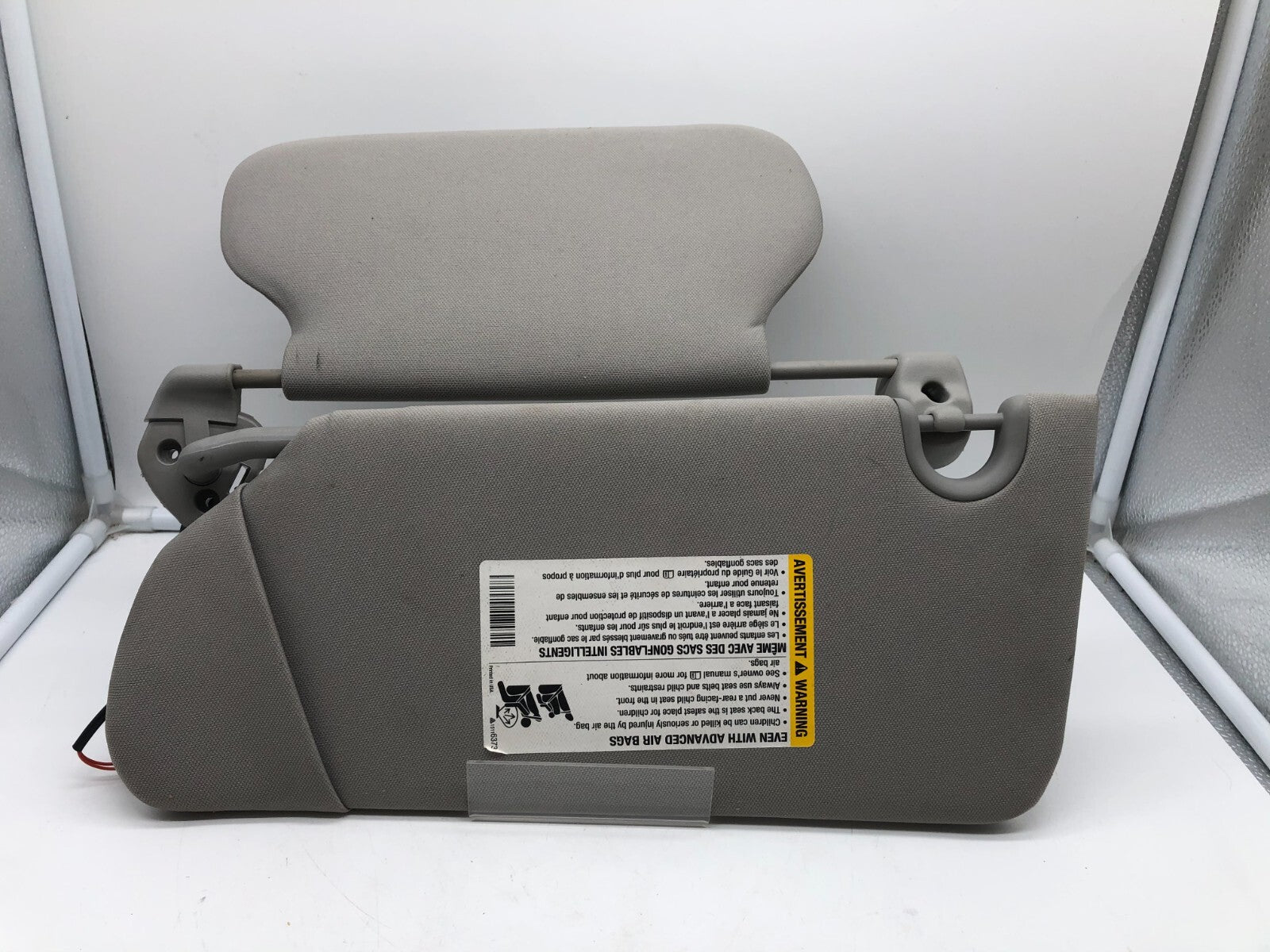 2008-2011 Cadillac DTS Passenger Sun Visor Gray Illuminated OEM A02B16010